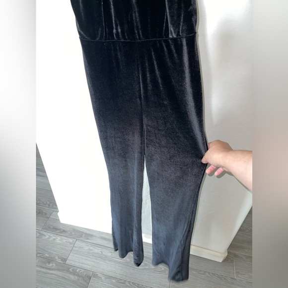 Crystal Doll| Black Velvet Jumpsuit in Flare, Wide Leg, Sleeveless, High Neck••• - Picture 5 of 12